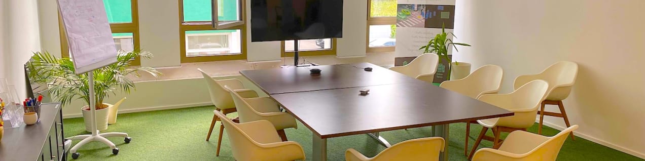 Arbeitsplatz Bild Swarm Analytics